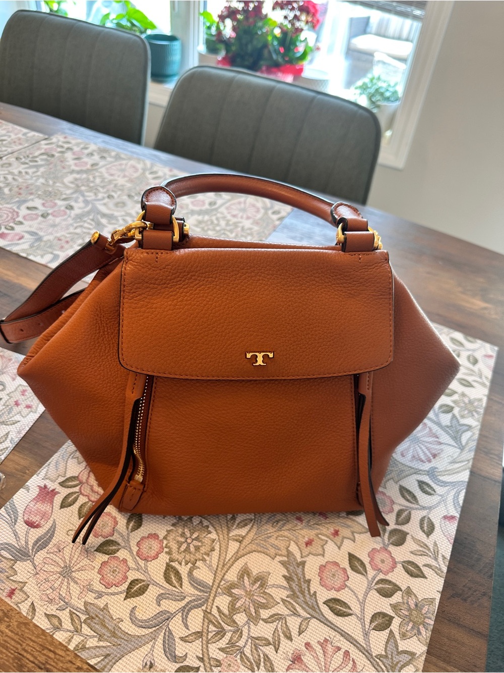 Authentic Tory Burch half moon bag - Picture 7 of 12